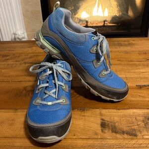 Anhu Sugarpine Shoes Womens Size 10 Hiking Blue Vibram Trail Running Sneakers.